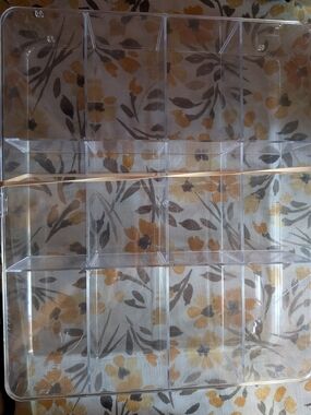 Clear Acrylic 12-Compartment Organizer - Transparent